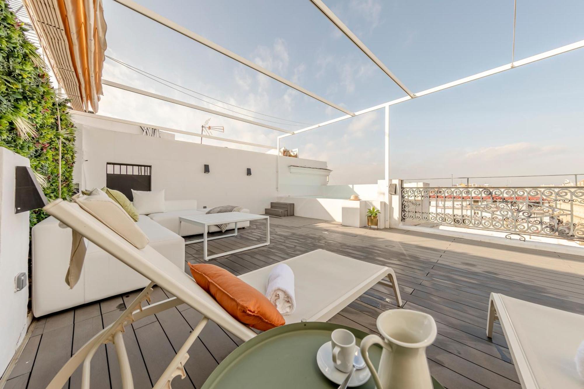 Isg Apartments Modern Atticpool At The Cathedralfree Parking Seville Exterior photo