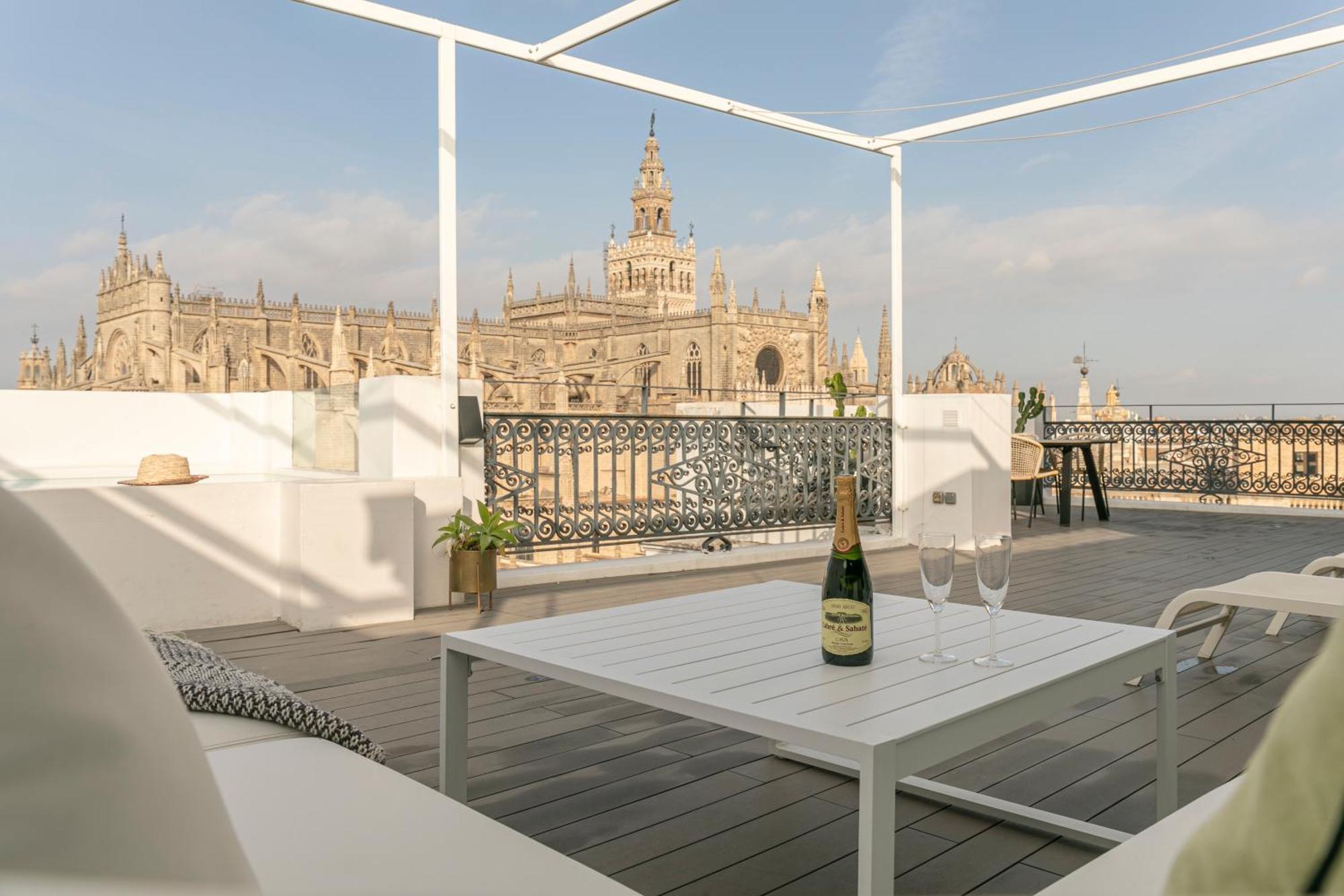 Isg Apartments Modern Atticpool At The Cathedralfree Parking Seville Exterior photo