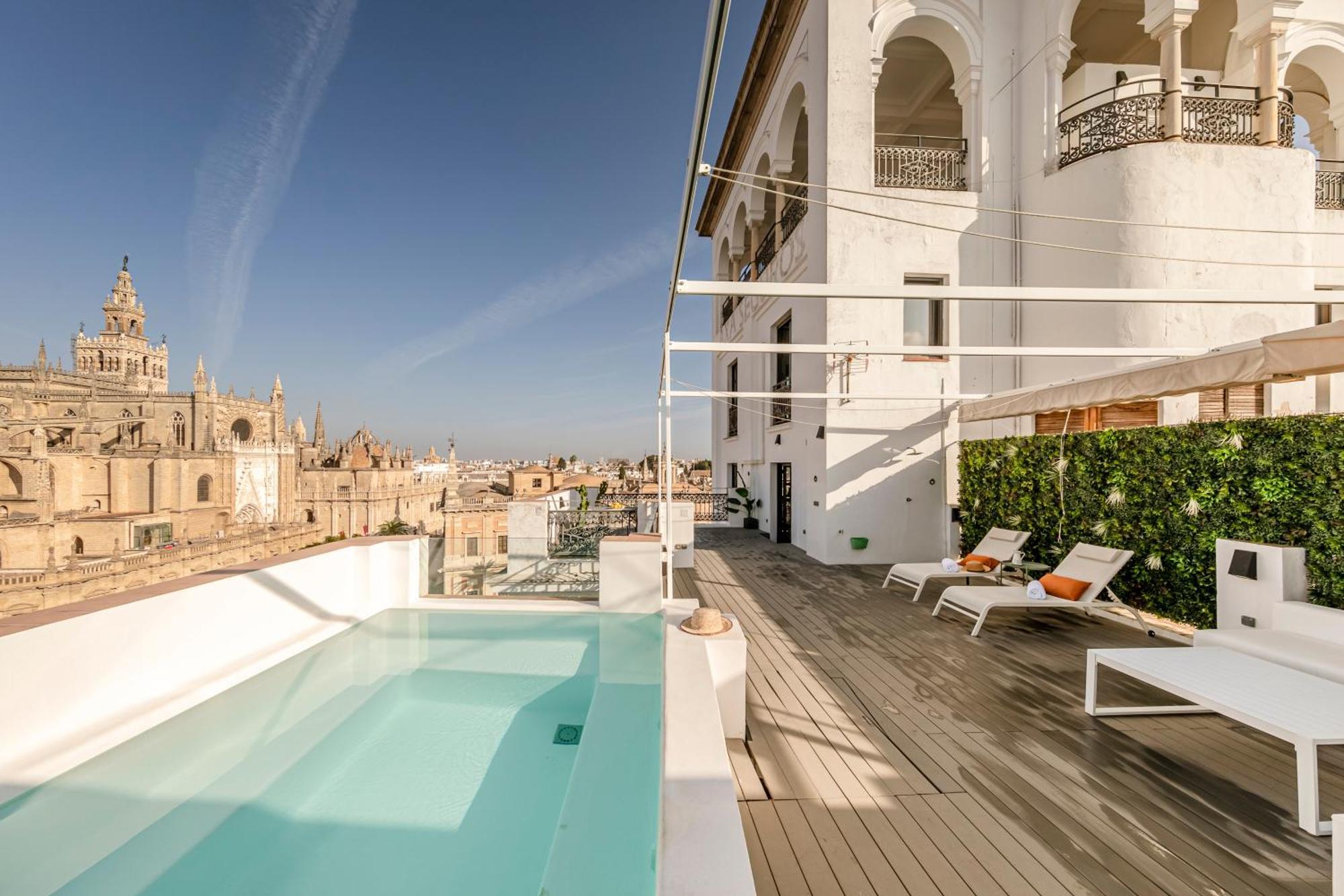 Isg Apartments Modern Atticpool At The Cathedralfree Parking Seville Exterior photo