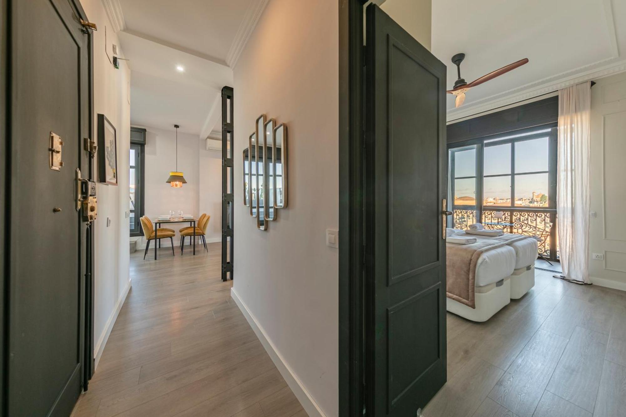 Isg Apartments Modern Atticpool At The Cathedralfree Parking Seville Exterior photo